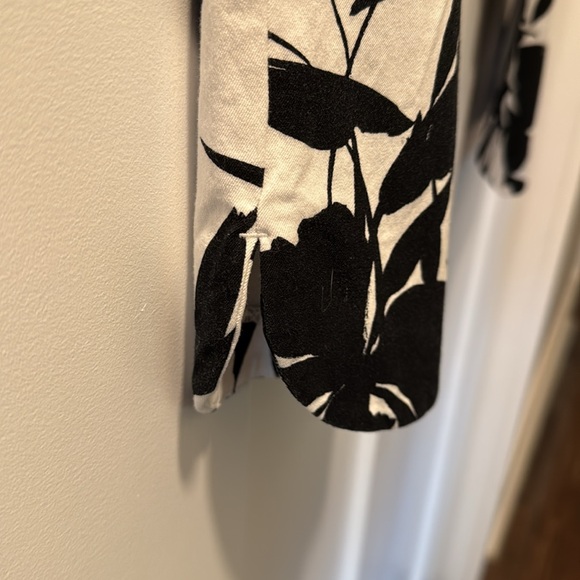 Soft Surroundings Women's Pull on Crop Pants Size M - Picture 3 of 5